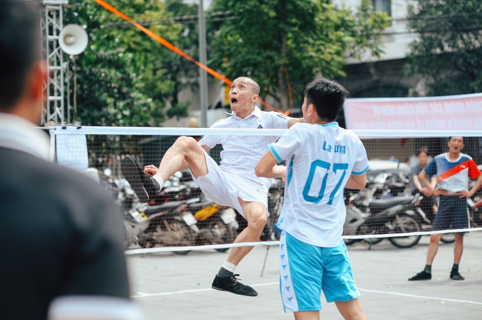 腊月阳台灌香肠,也灌进一整个冬天的盼头