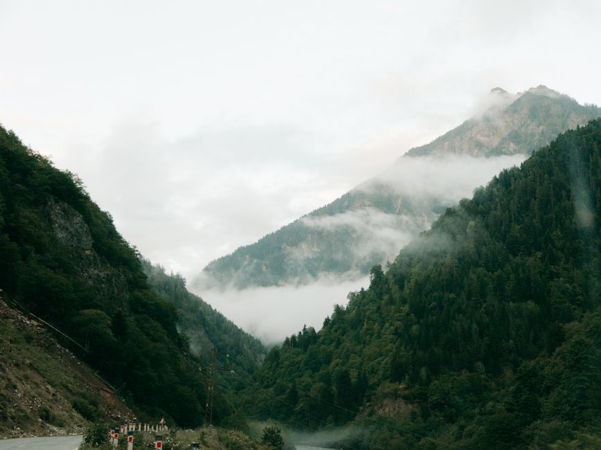 路远山长，去看别处的人间